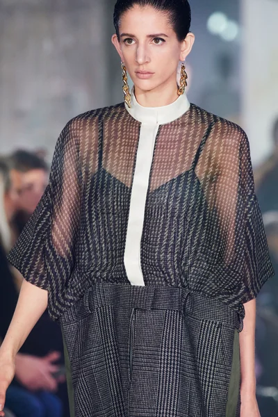 Look 52